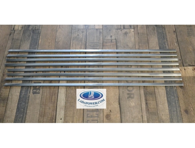 Lada 2101 - 2107 Door Glass Chrome Trim Molding Kit  (with a small scratches)