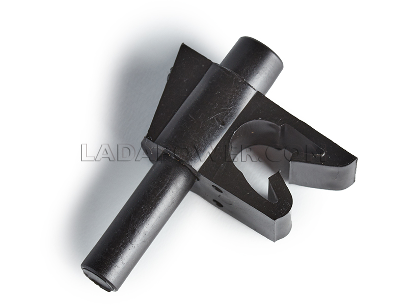 Lada 2101-2107 Fuel Line Holder  8.7mm Pipe Diameter