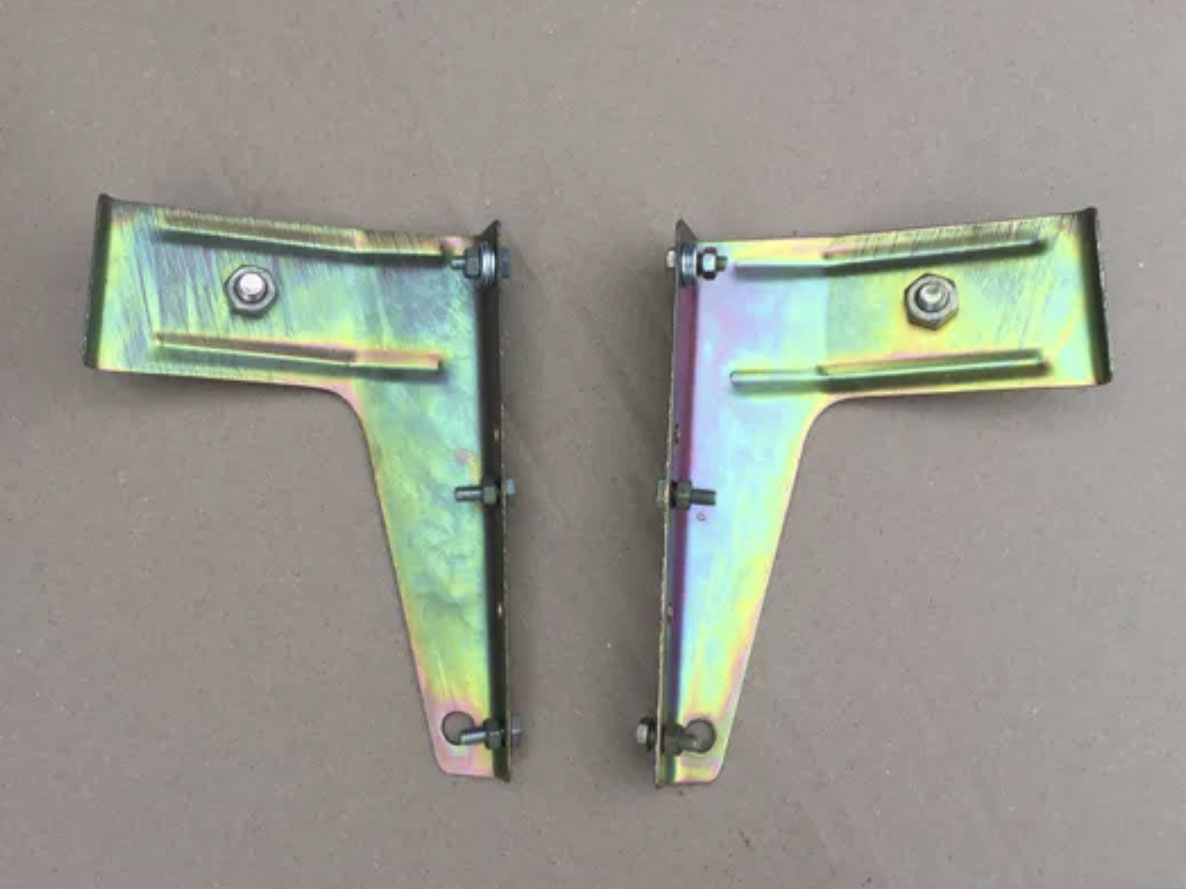 Lada 2101-2107 Front Mudflap Bracket Set