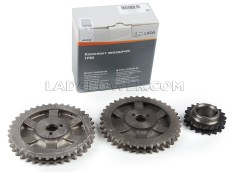 Lada_Niva_Chain__525ae7e52367e.jpg